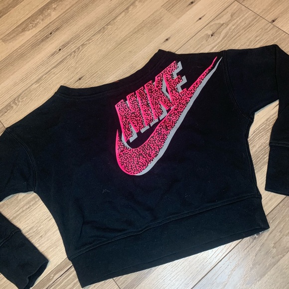 Nike Tops - Nike cropped crewneck Nike Tops - Nike cropped crewneck